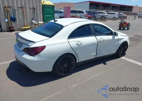 2015 Mercedes-Benz Cla 250 z USA, uszkodzony, nr VIN WDDSJ4EB8FN192938